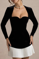 Americano | Black Velvet Sweetheart Long-Sleeve Mini Dress