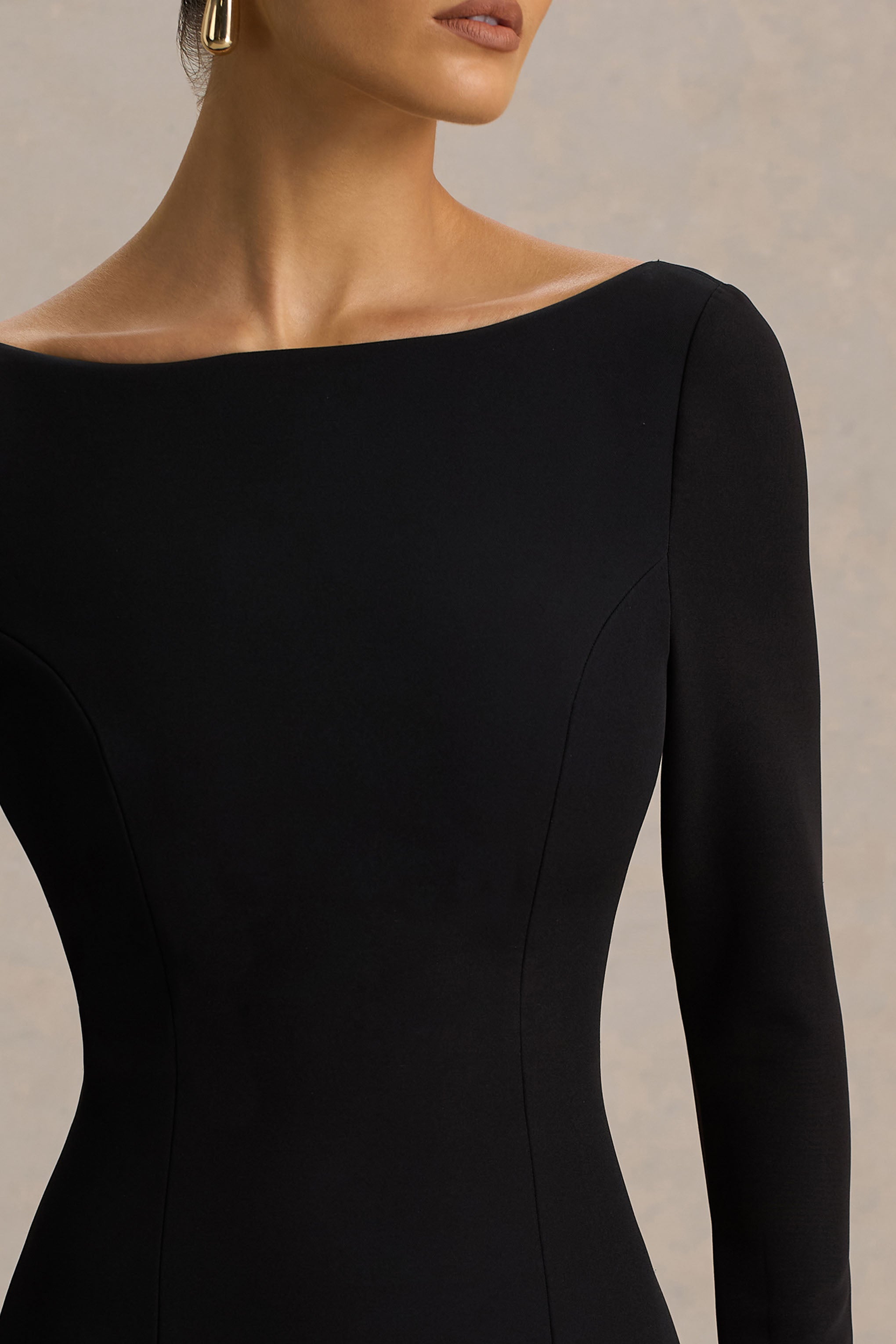 Caty | Black And White Long-Sleeved Maxi Dress With Oversized Bow And Ruffled Detailing