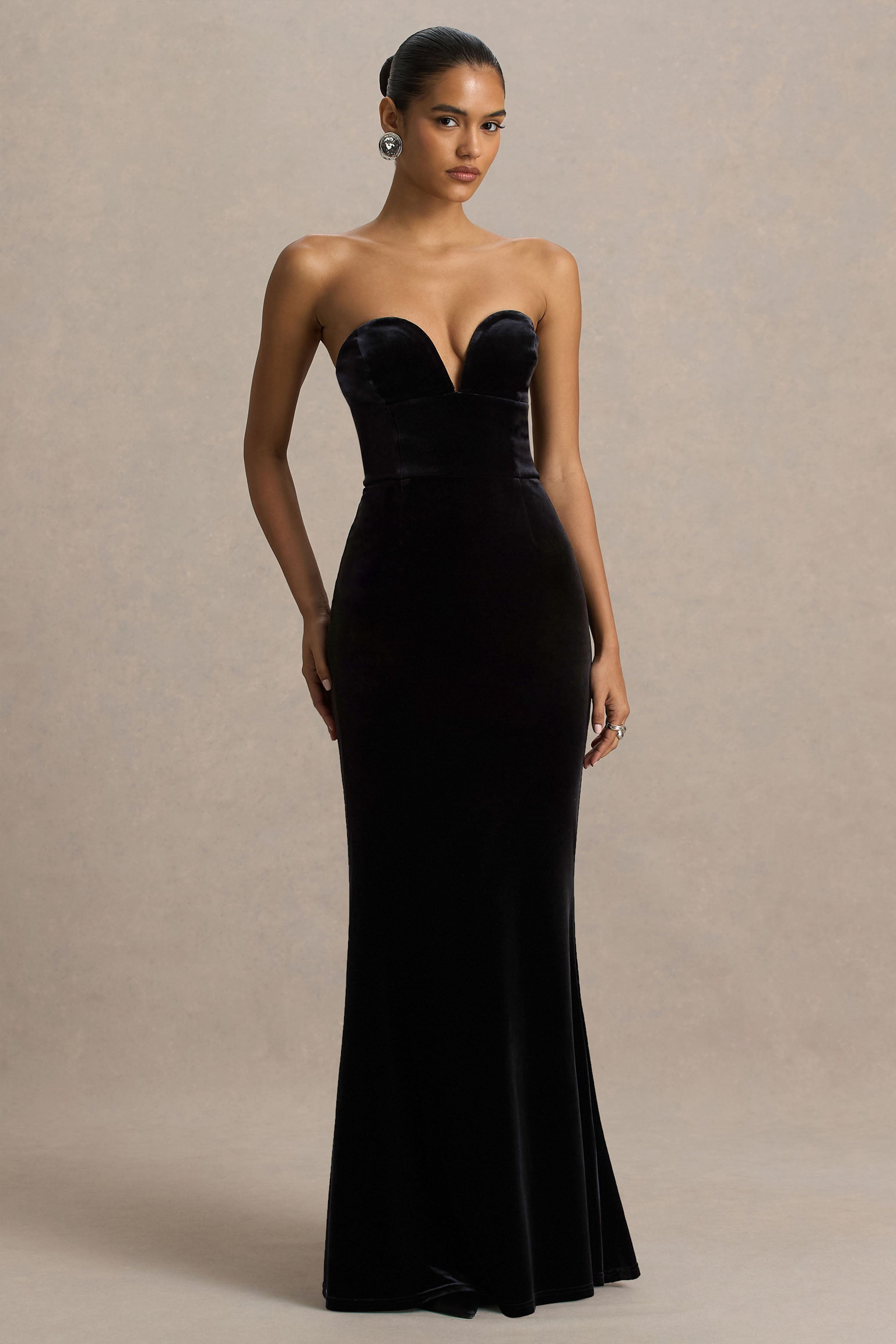 Yolanda | Black Velvet Sweetheart-Neck Maxi Dress