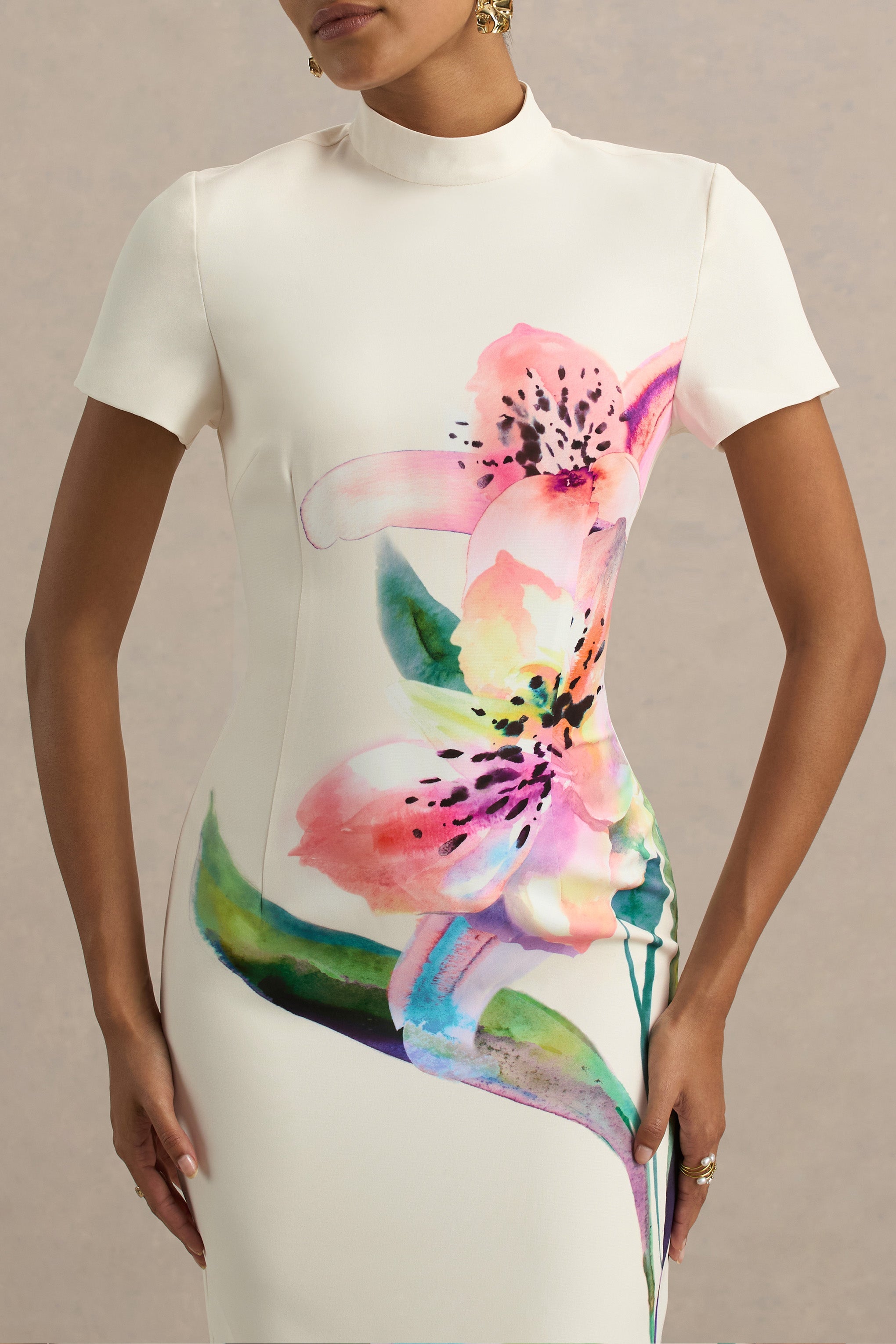 Hessie | White Lily Print High-Neck Maxi Dress