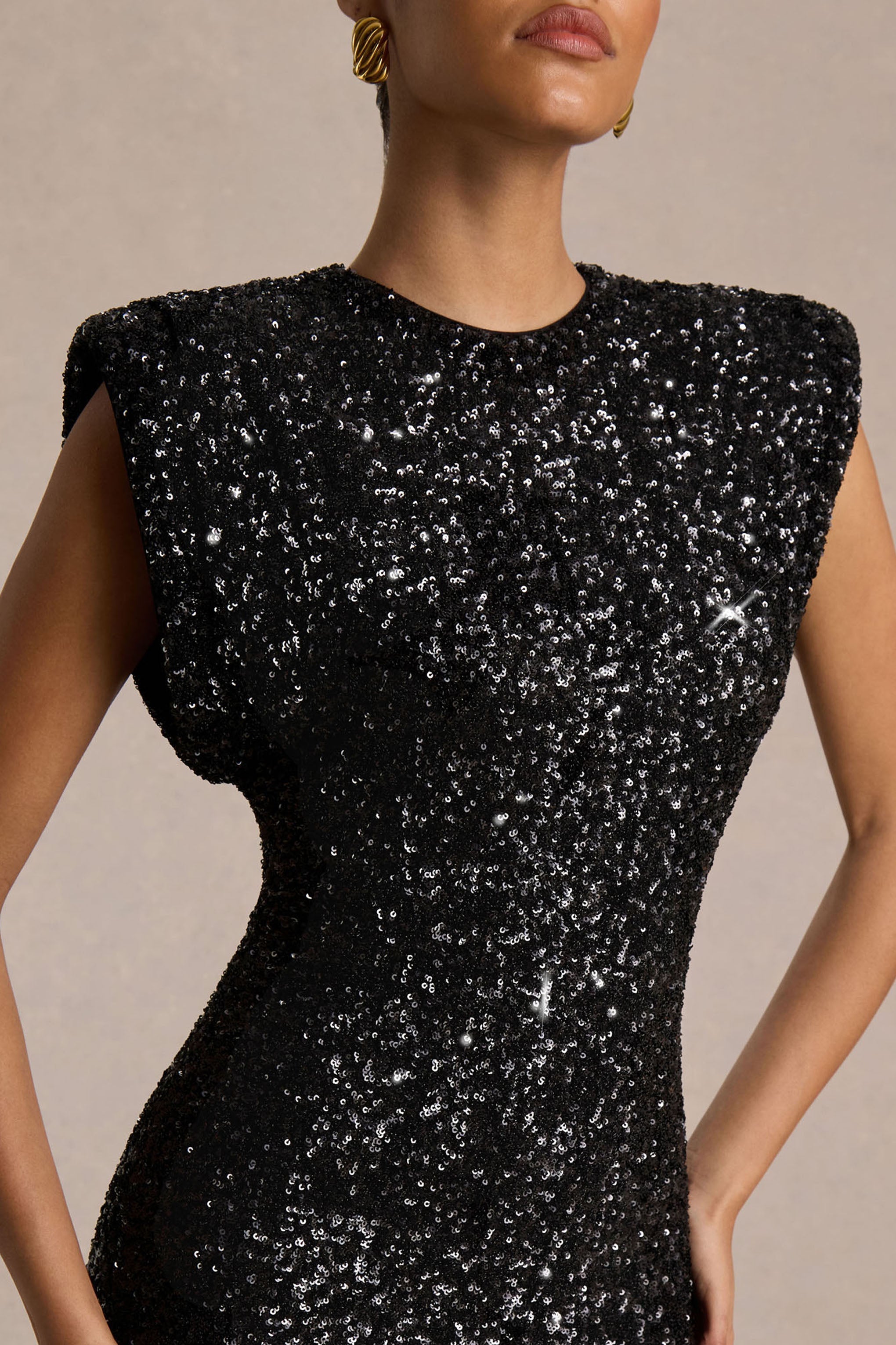 Aurah | Black Sequin Crew-Neck Maxi Dress With Cap Sleeves