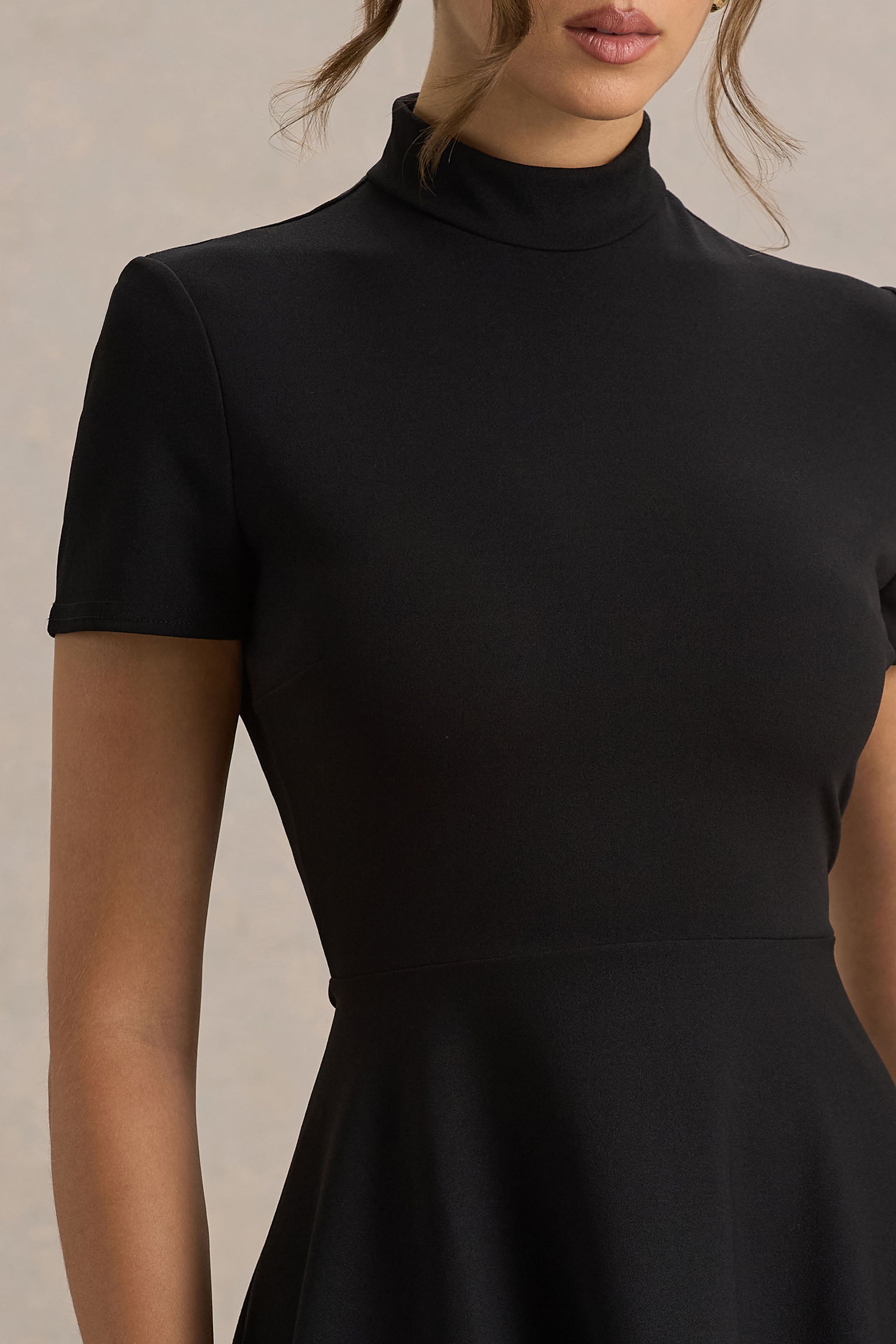 Bellona | Black High-Neck High-Low Midi Dress