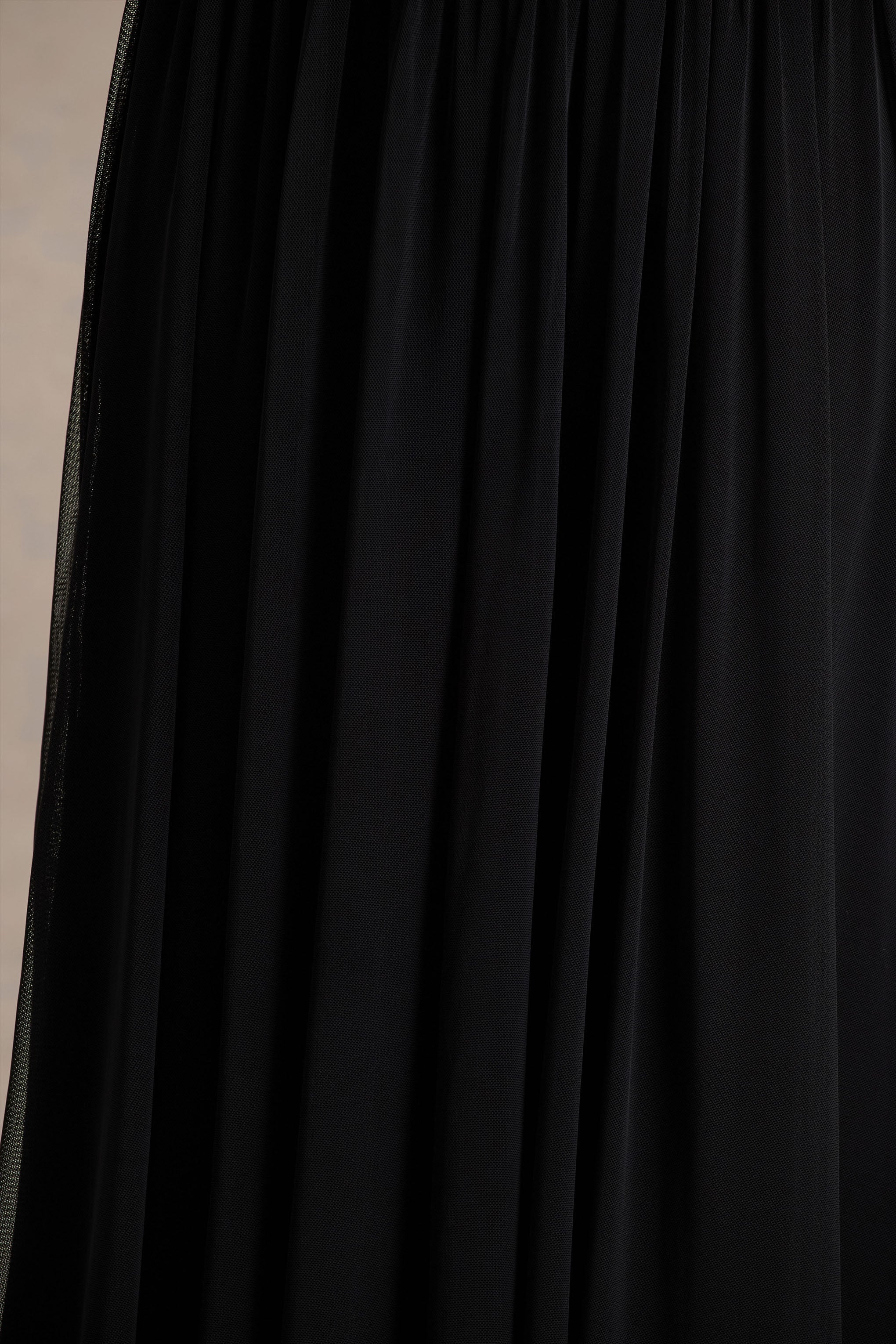 Amelia | Black Scoop-Neck Maxi Dress With Pleated Skirt