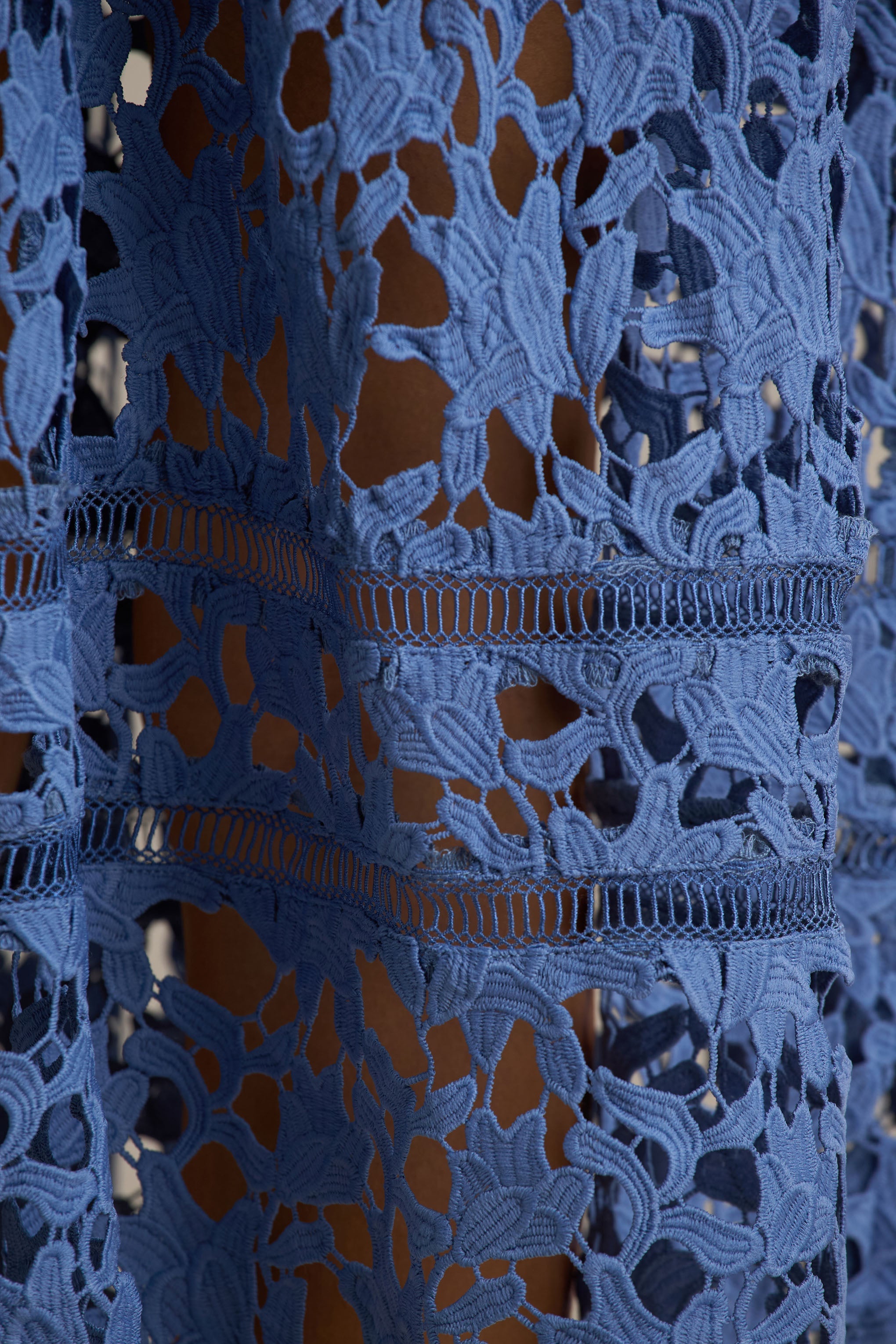 Zuri | Blue Lace Sweetheart Midi Dress With Cami Straps