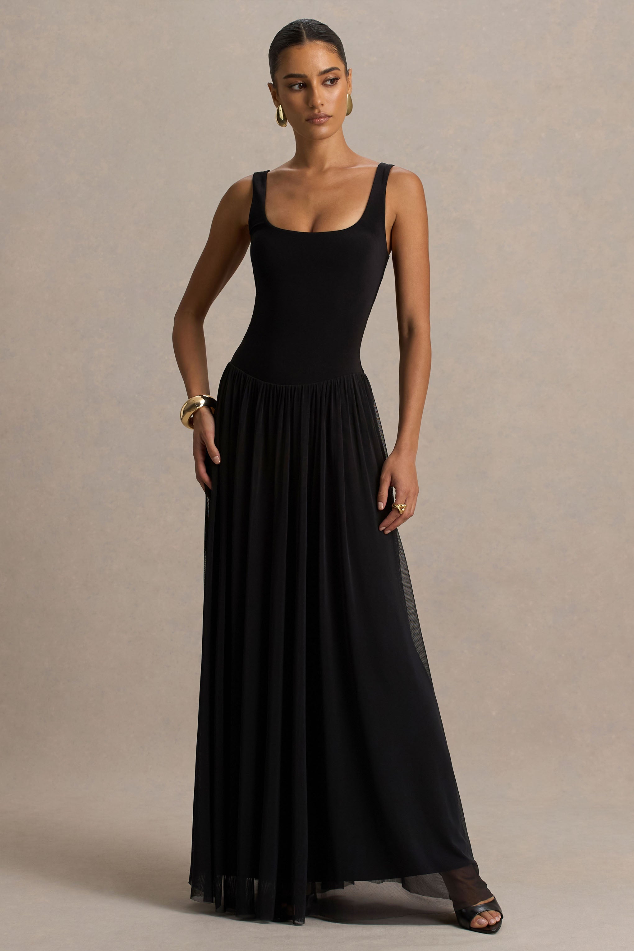 Amelia | Black Scoop-Neck Maxi Dress With Pleated Skirt